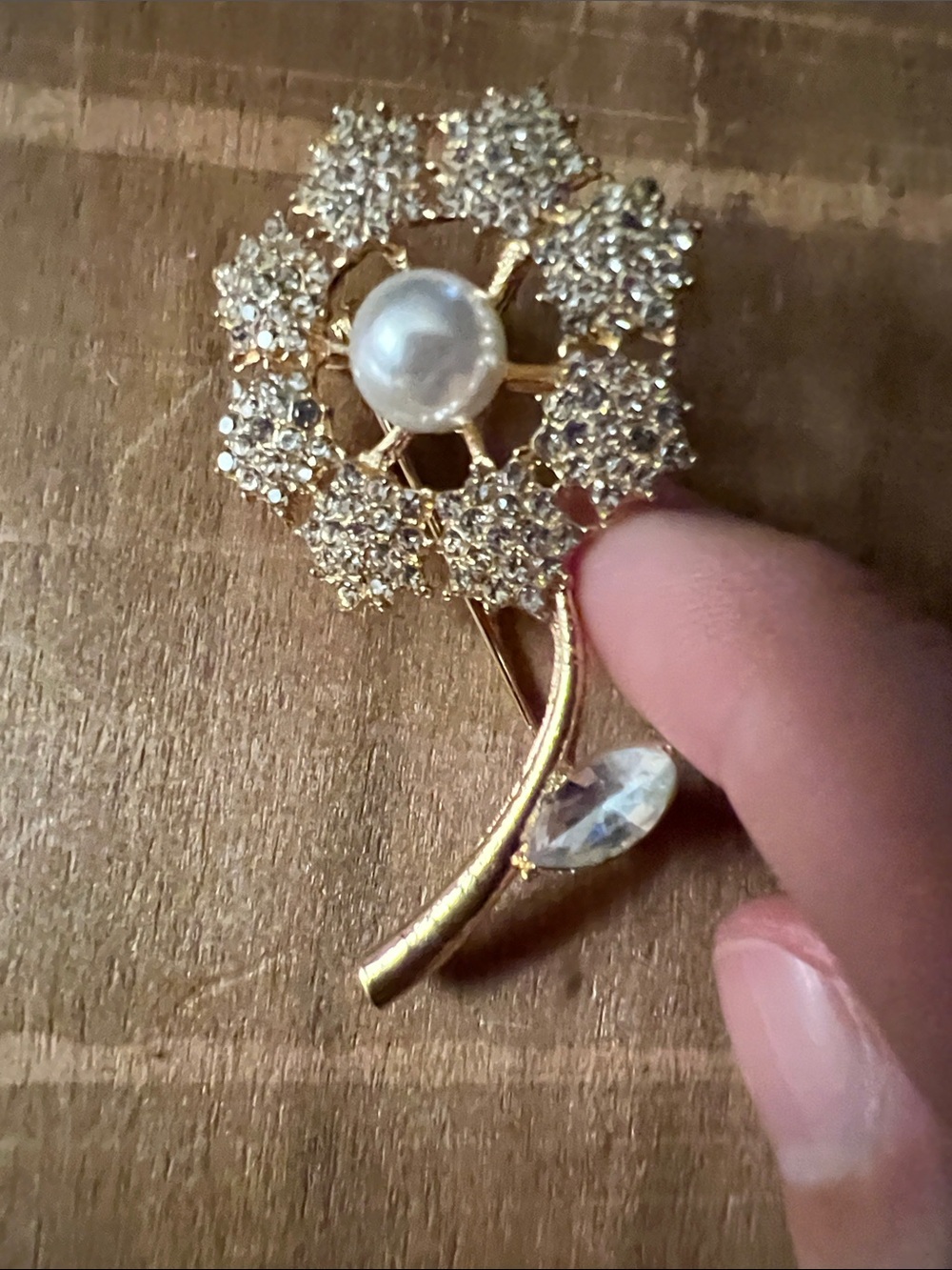 3/$18 Gold Floral Pearl Accent Brooch - Lot 6087